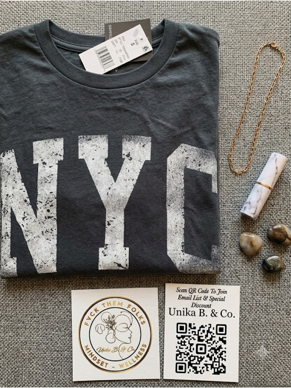 Charcoal NYC Graphic Tee - Large White Print